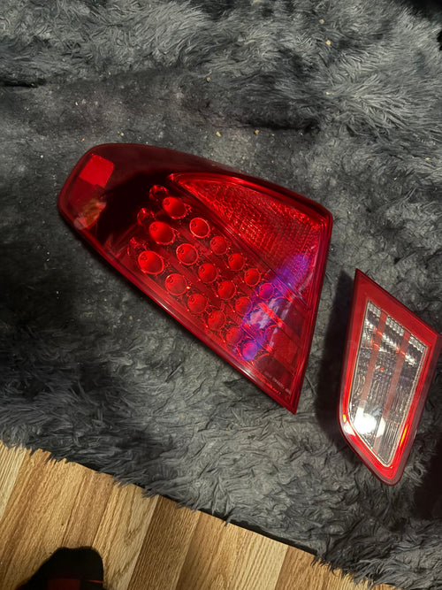 2003-2004 G35 Infiniti sedan tail lights